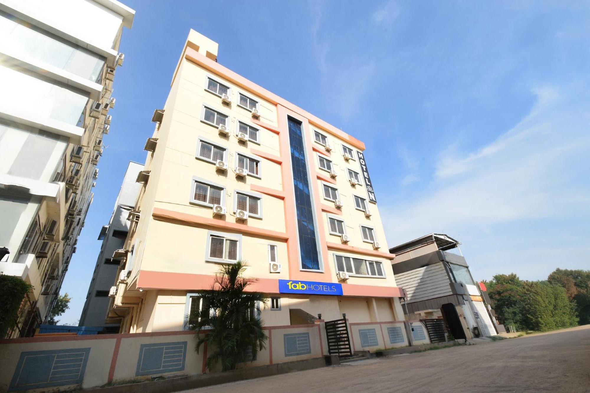 Fabhotel N Residency, Hitech City - 350M From Yashoda Hospital, Hitech City Hyderabad Bagian luar foto