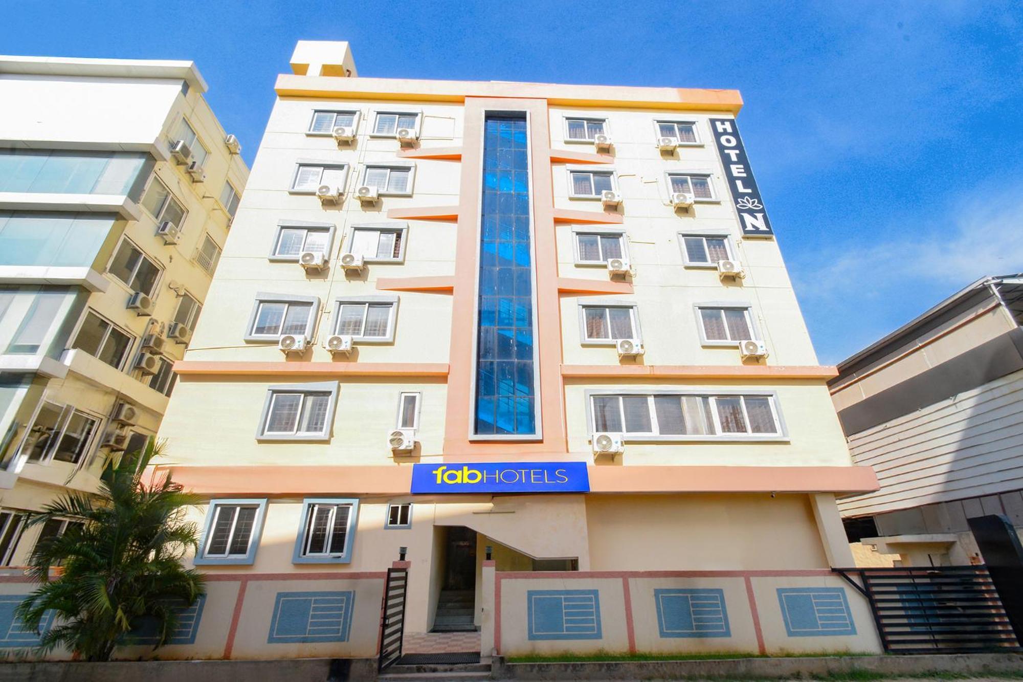 Fabhotel N Residency, Hitech City - 350M From Yashoda Hospital, Hitech City Hyderabad Bagian luar foto