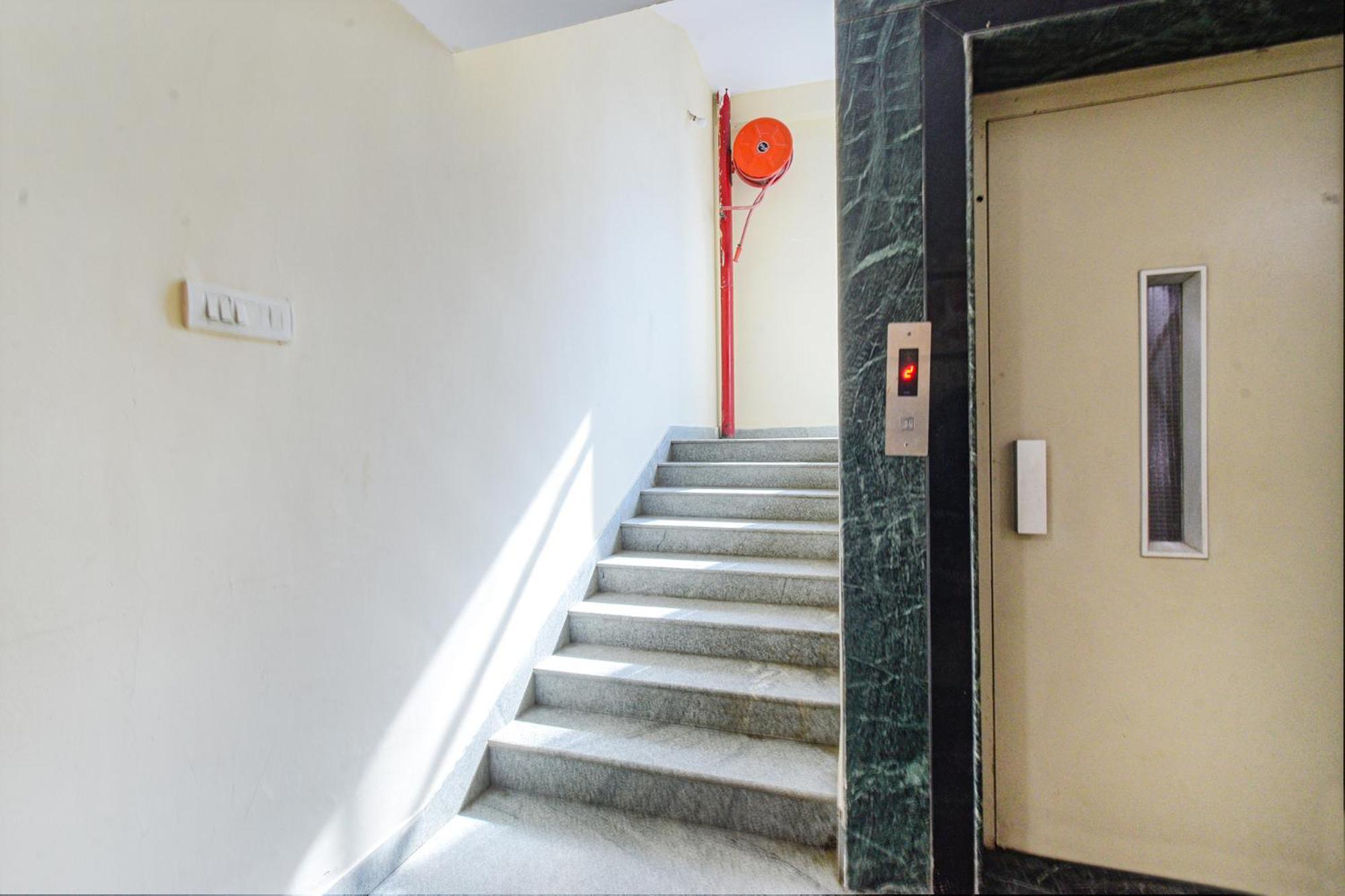 Fabhotel N Residency, Hitech City - 350M From Yashoda Hospital, Hitech City Hyderabad Bagian luar foto